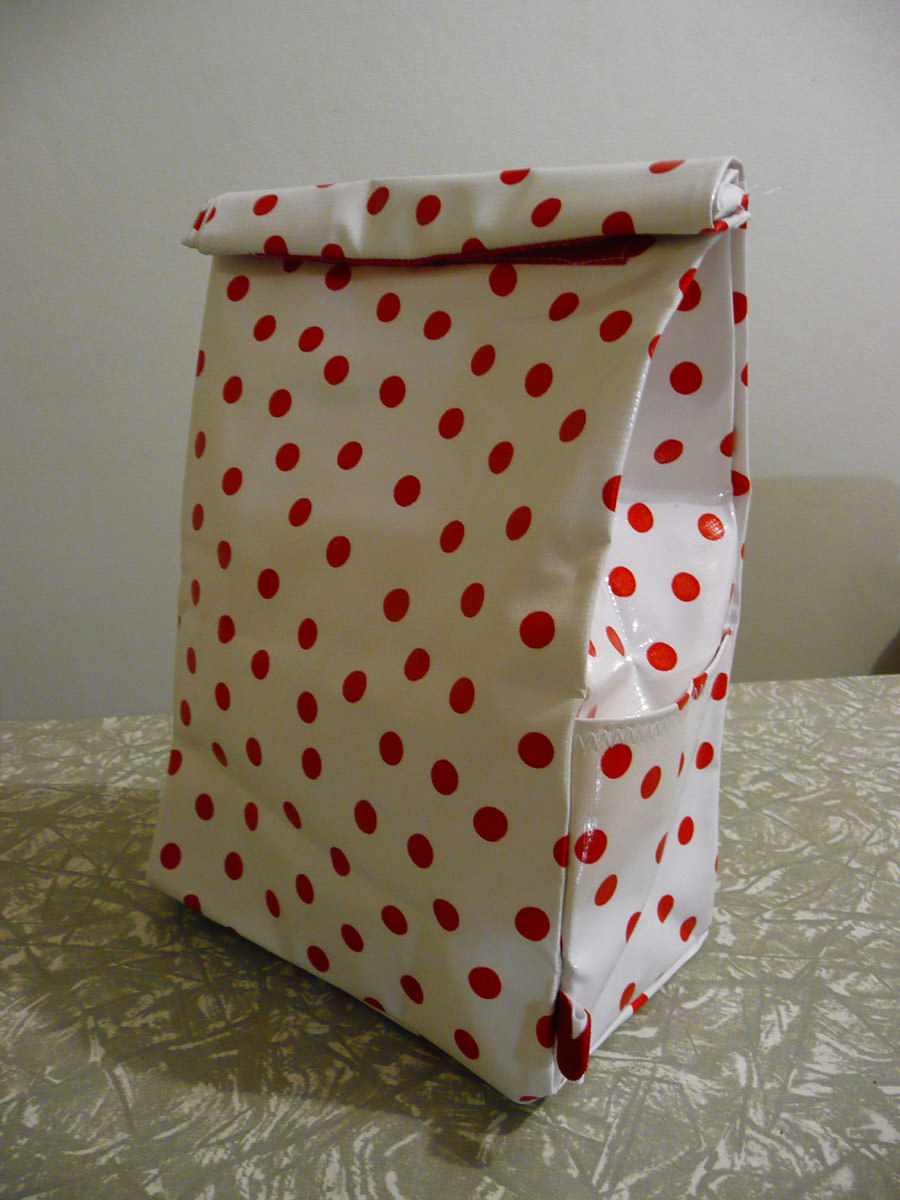 My new oilcloth lunch bag.