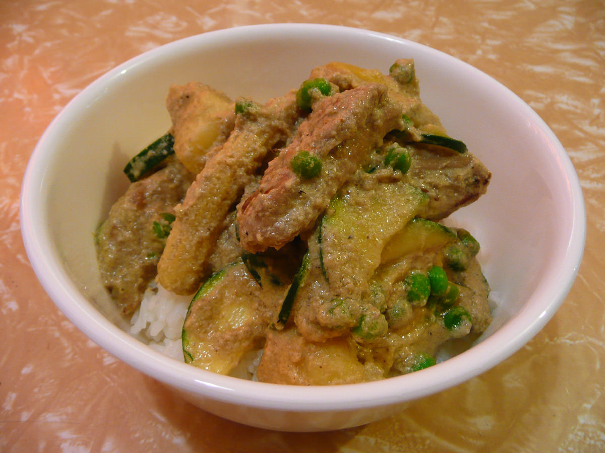 Thai green chicken curry with rice