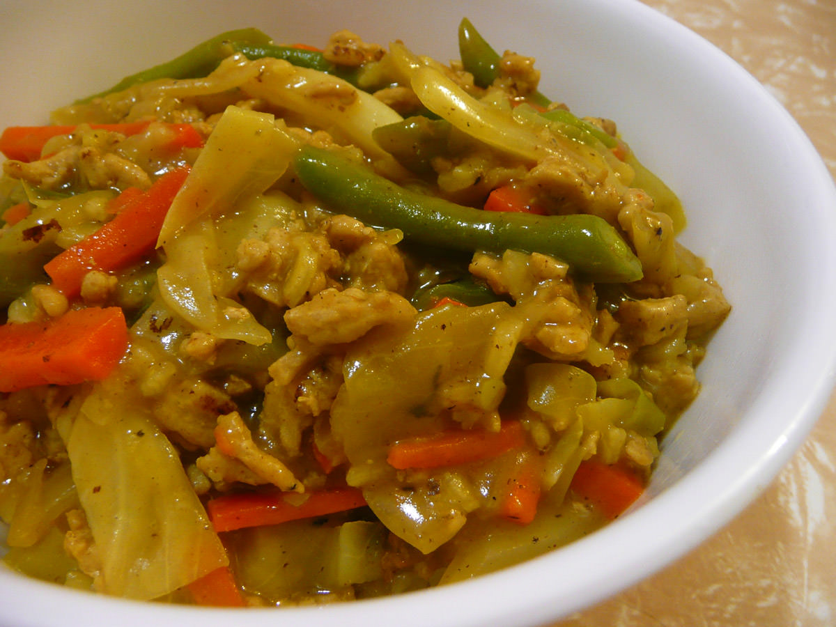 Curried chicken mince and vegetables