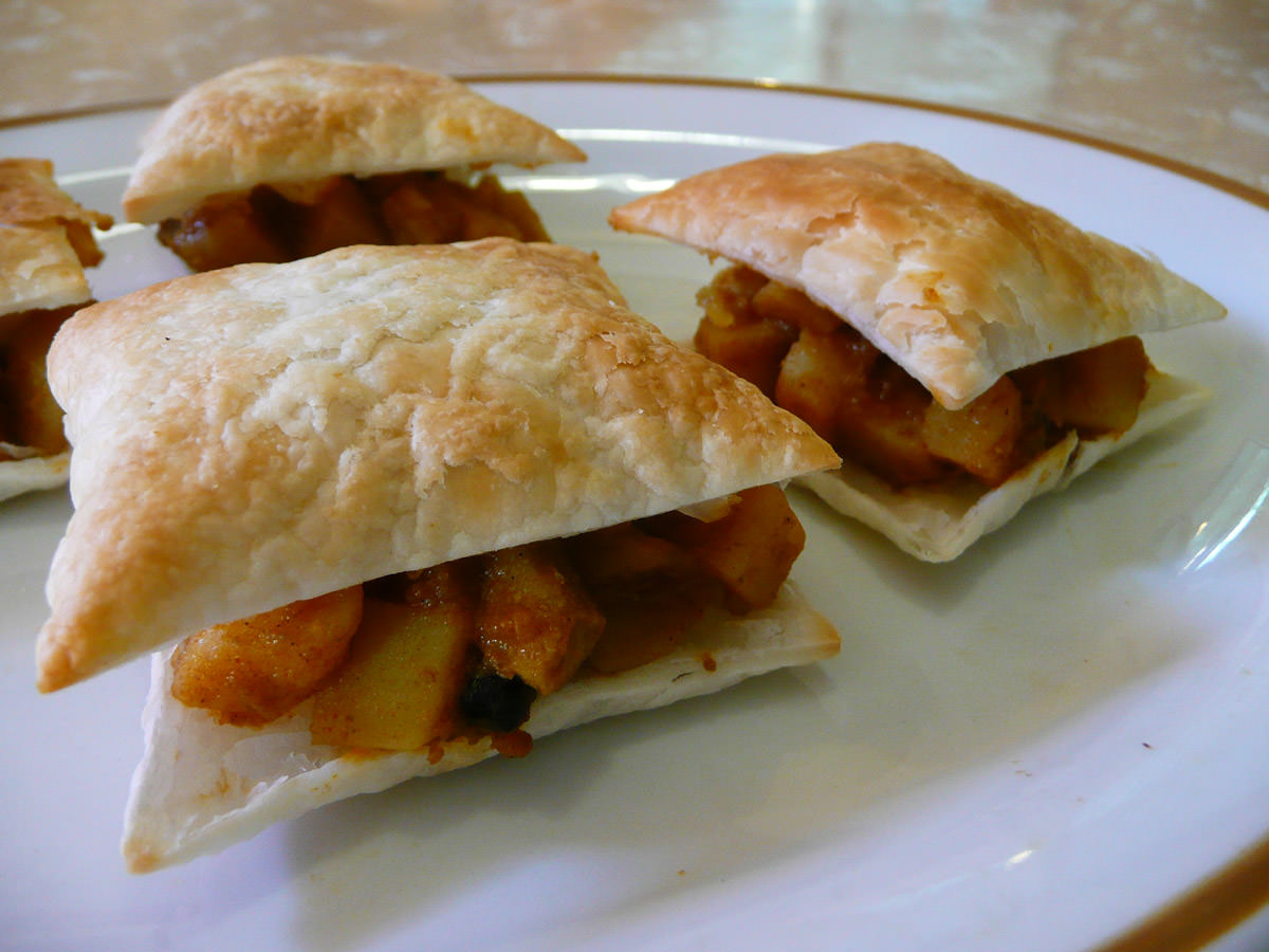 Cheat's curry puffs