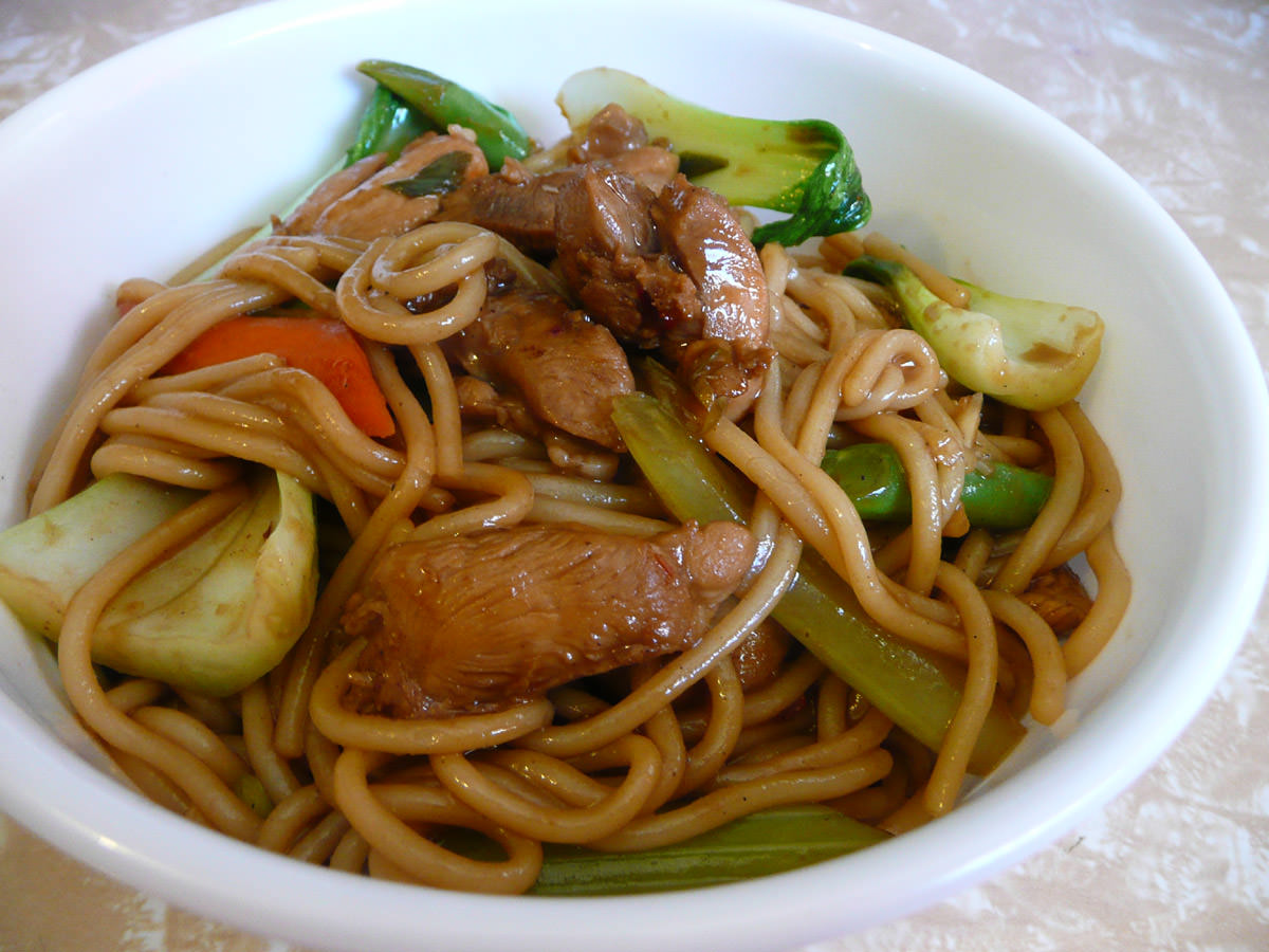 Chicken and vegetable noodle stir-fry