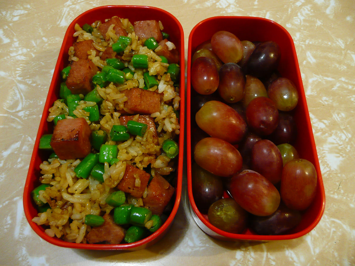 SPAM fried rice with red grapes