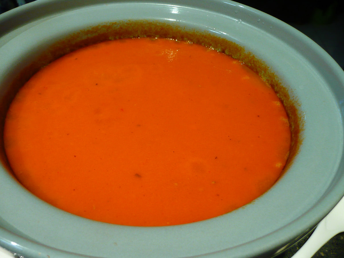 Tomato and capsicum soup