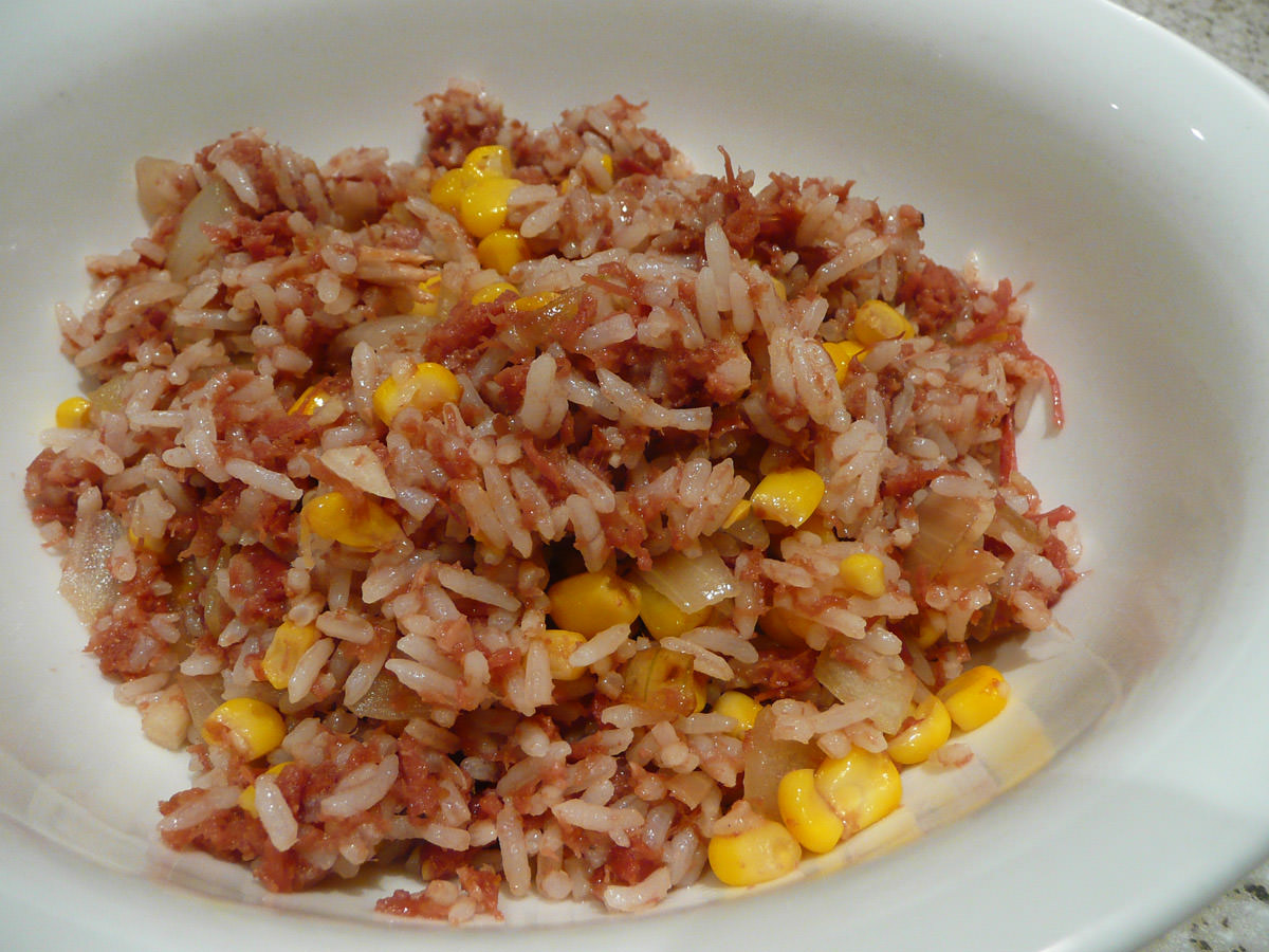Corned beef, corn and rice