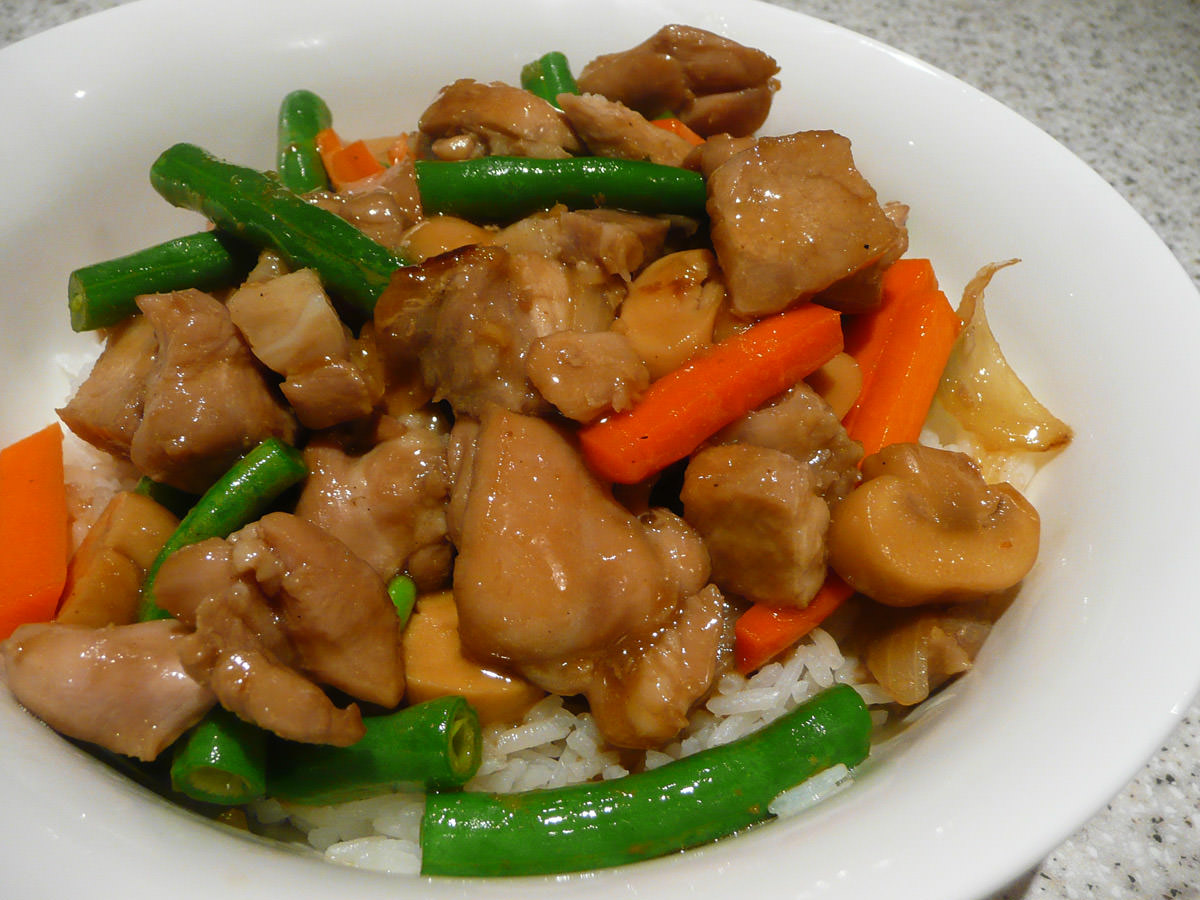 Ginger chicken and vegetable stir-fry