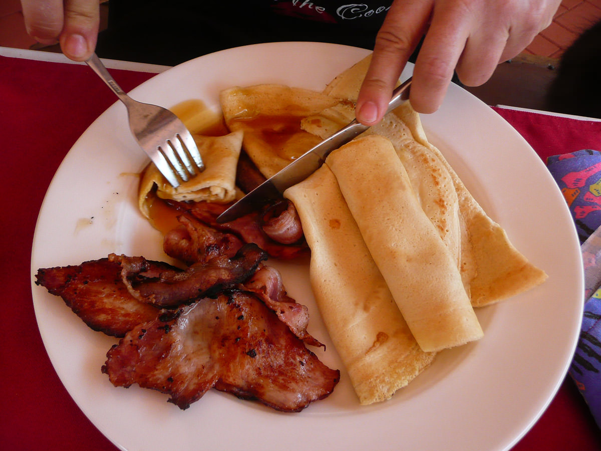 Jac's pancakes with bacon and maple syrup