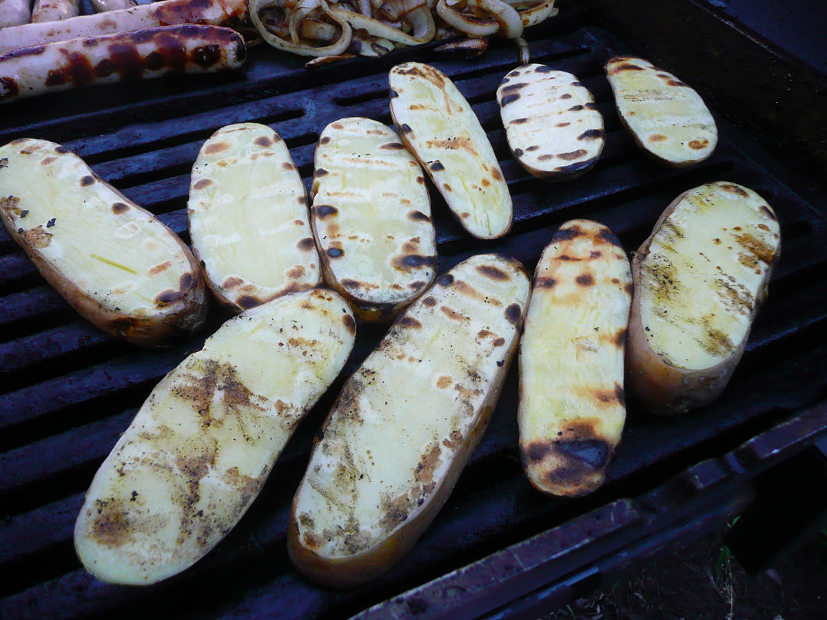 Potatoes on the barbecue