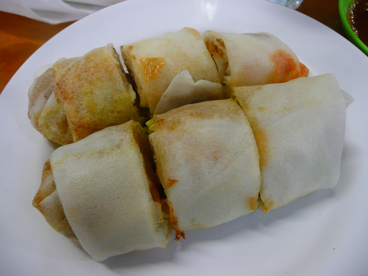 Popiah with chilli