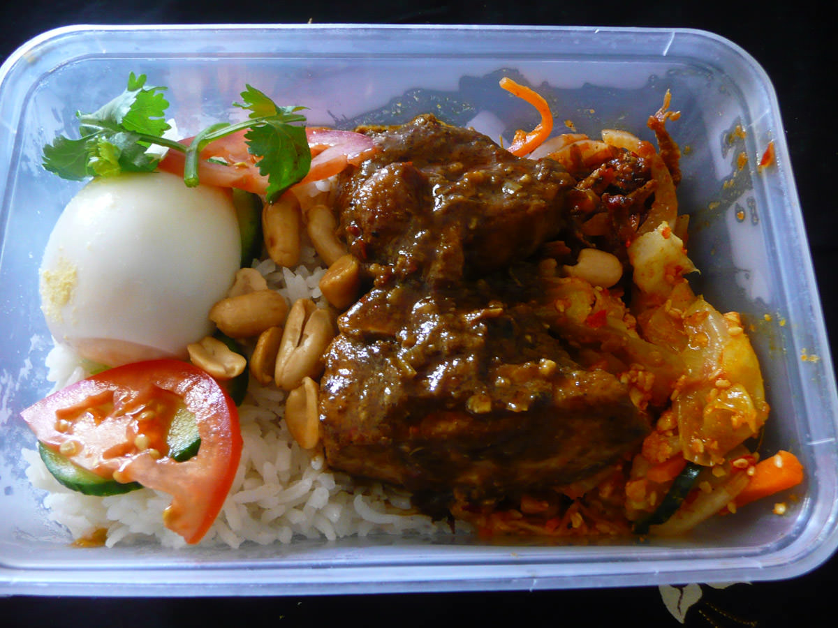 Takeaway nasi lemak for lunch