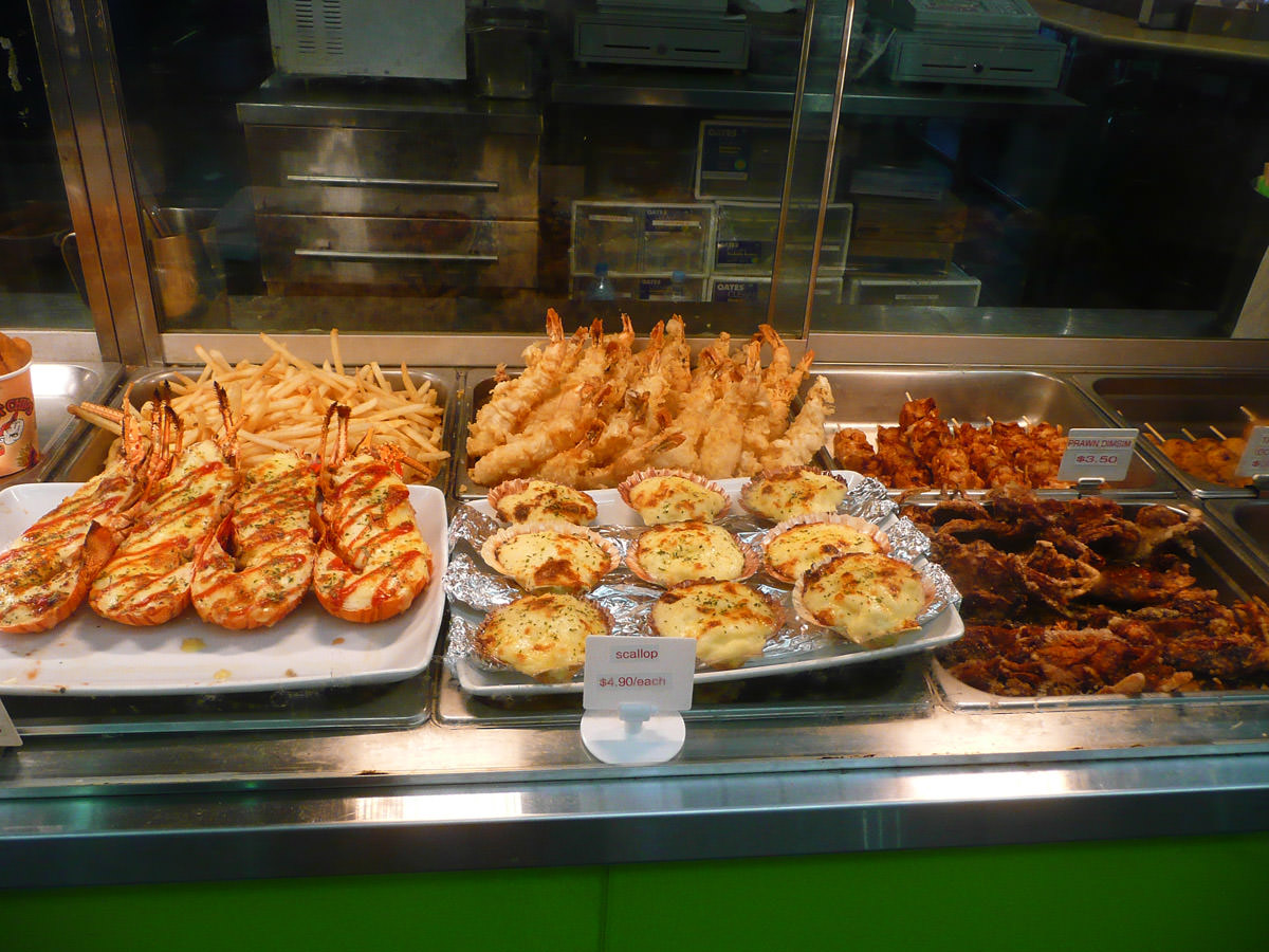 Fried and au gratin seafood