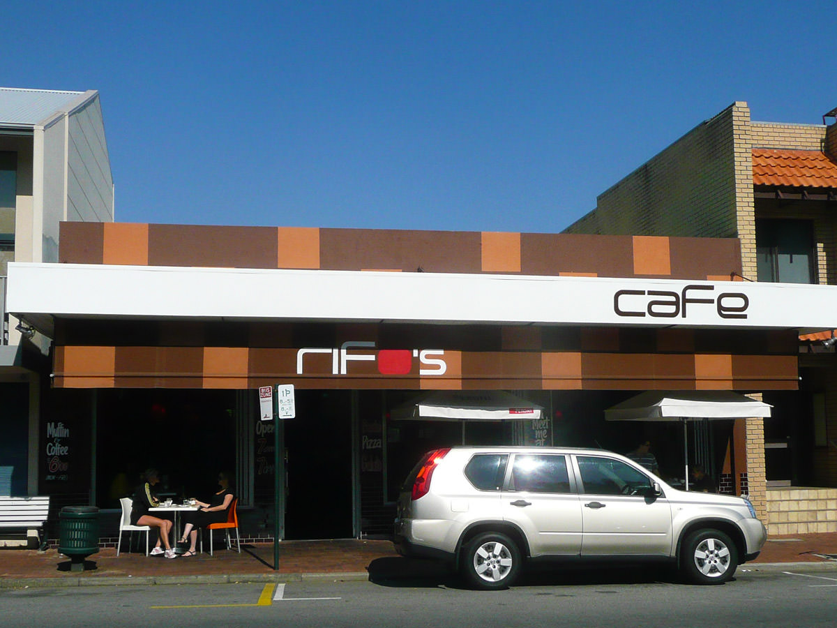 Rifo's Cafe - frontage