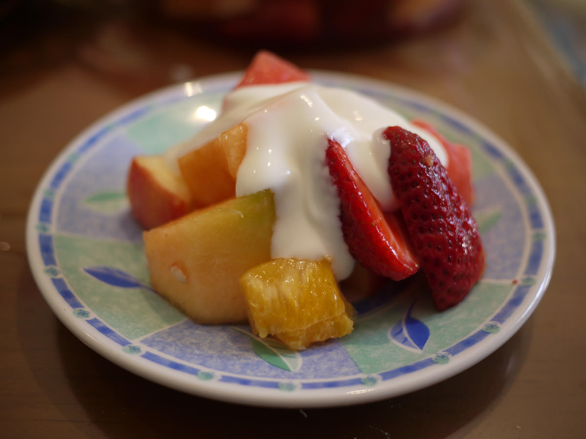 Fruit salad with vanilla creme yoghurt