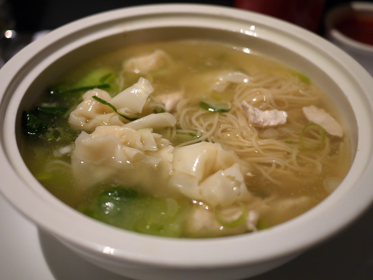 Wonton noodle soup with chicken and vegetable