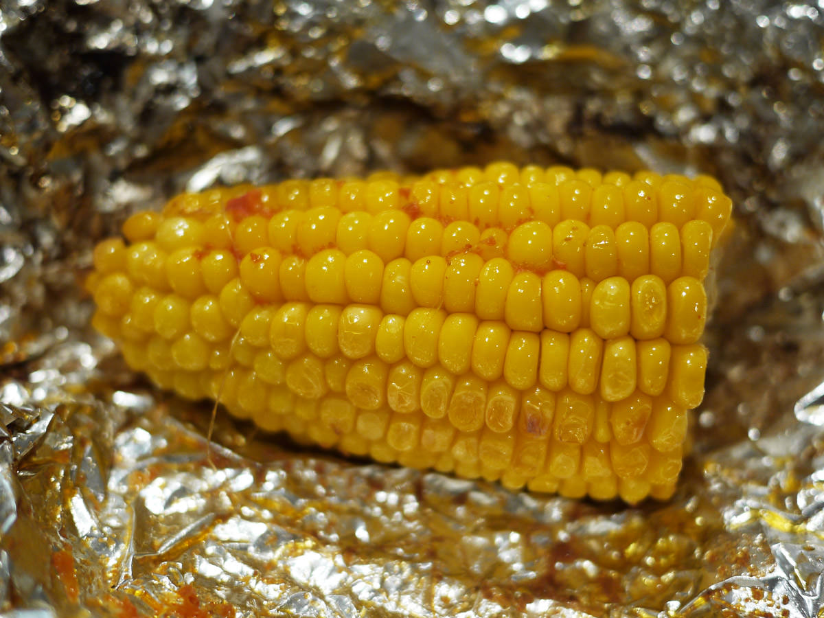 Oven-baked spicy corn