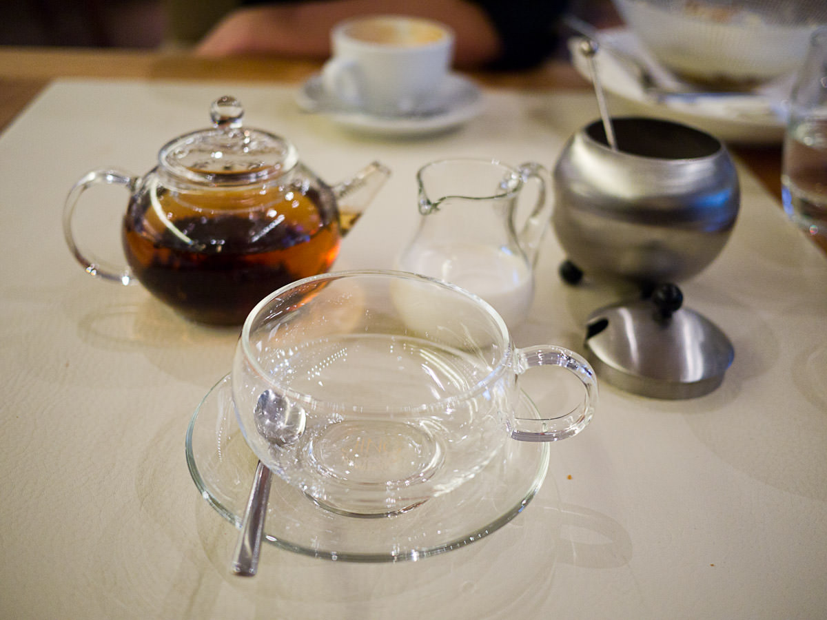 English breakfast tea with soy mlik