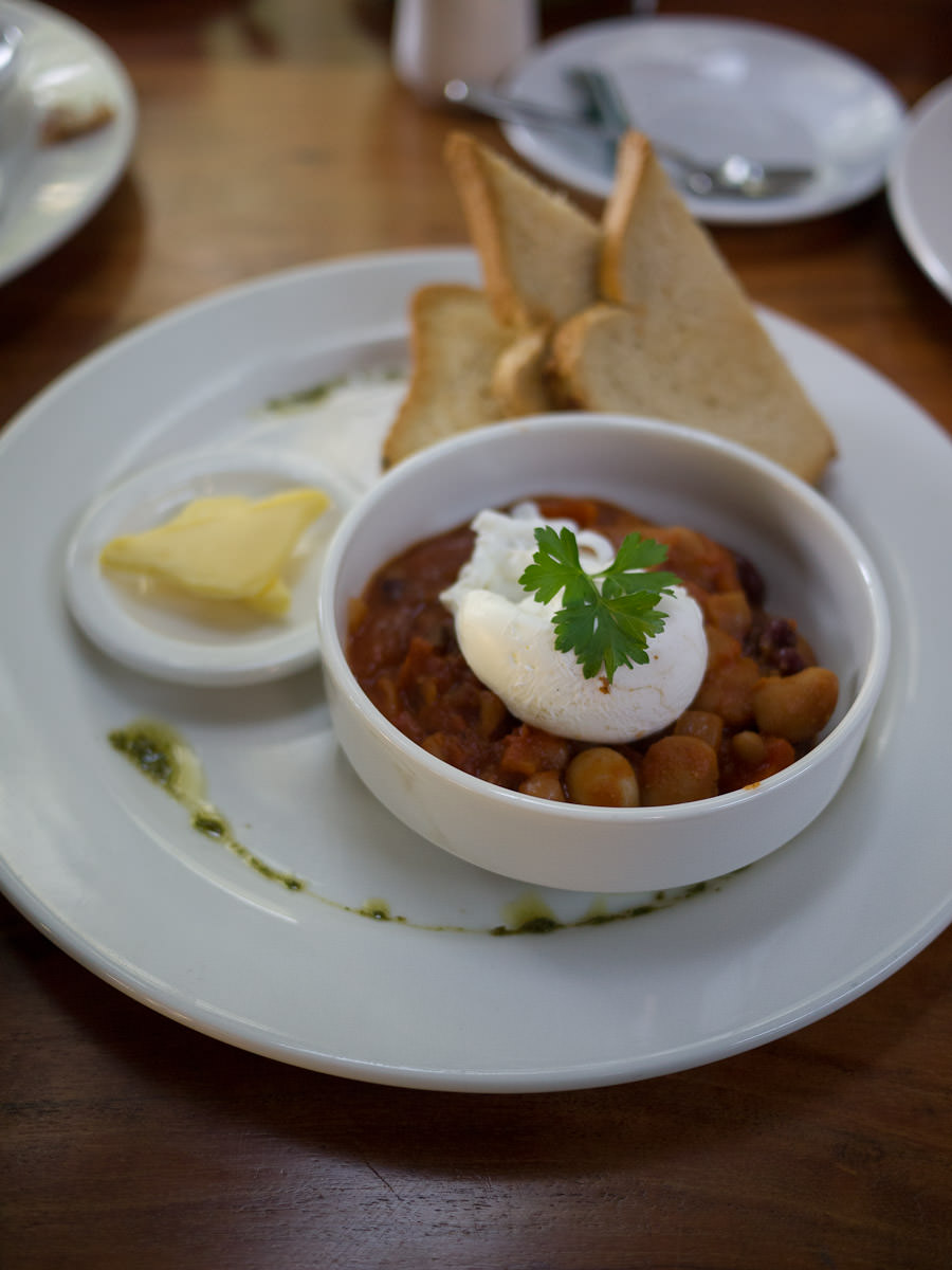 Poached egg on baked beans