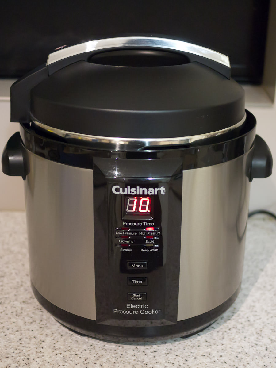 Cuisinart pressure cooker in action