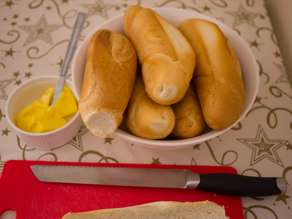 Bread rolls and butter