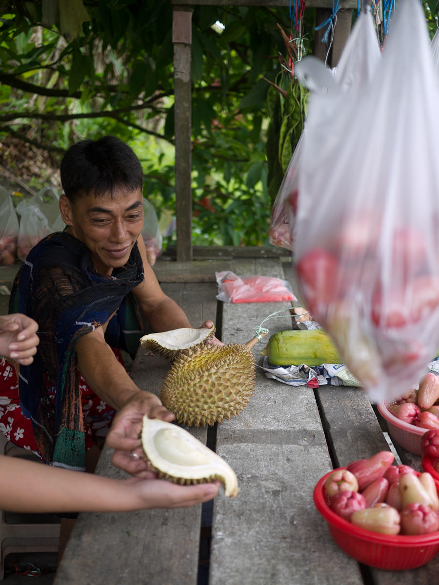 Durian sampler