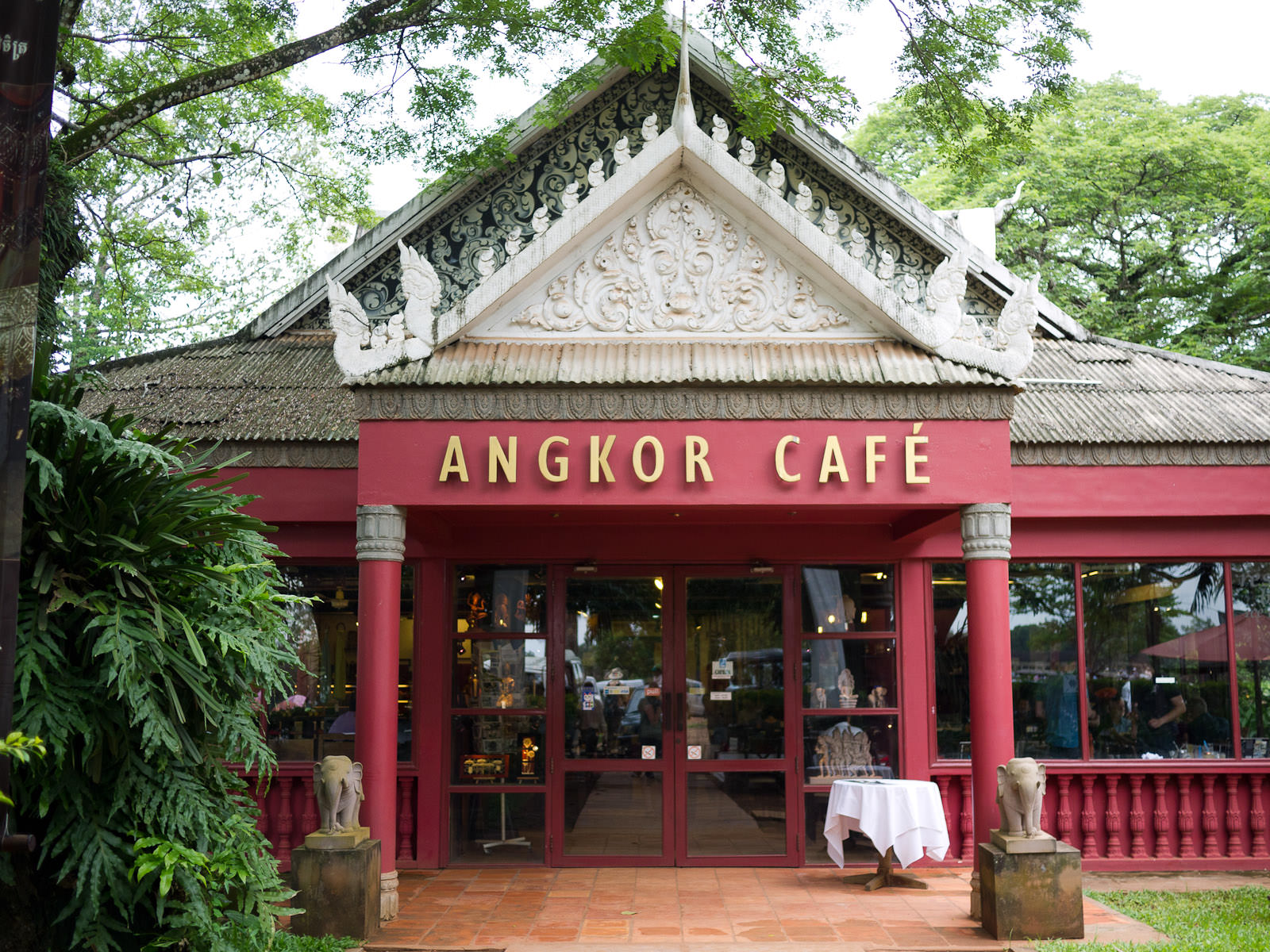 Angkor Cafe - entrance
