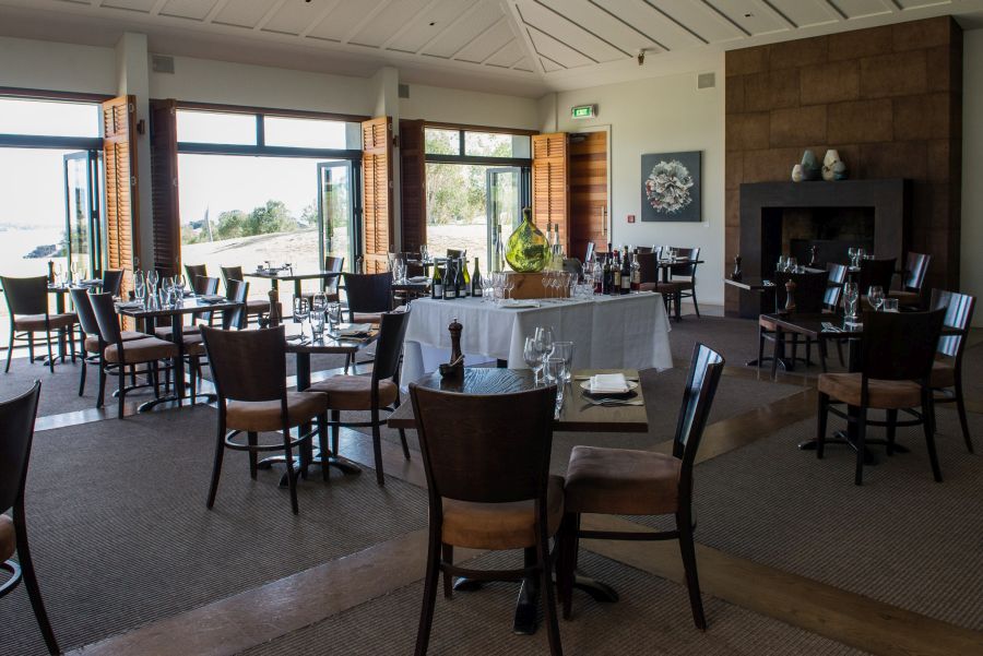 Cable Bay dining room
