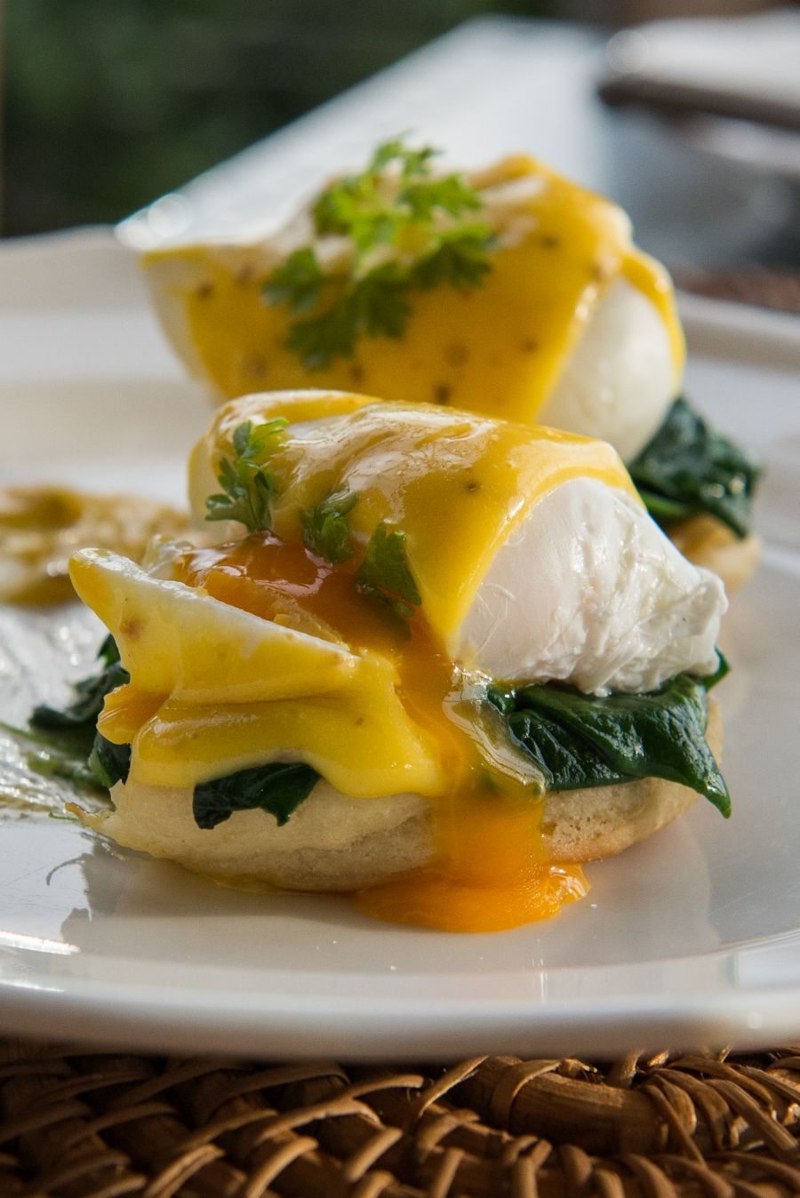 Eggs Benedict: gooey egg yolk