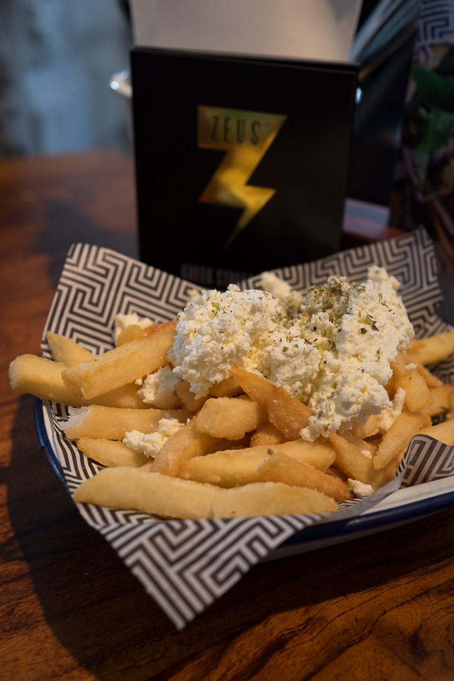 Chips with feta and oregano